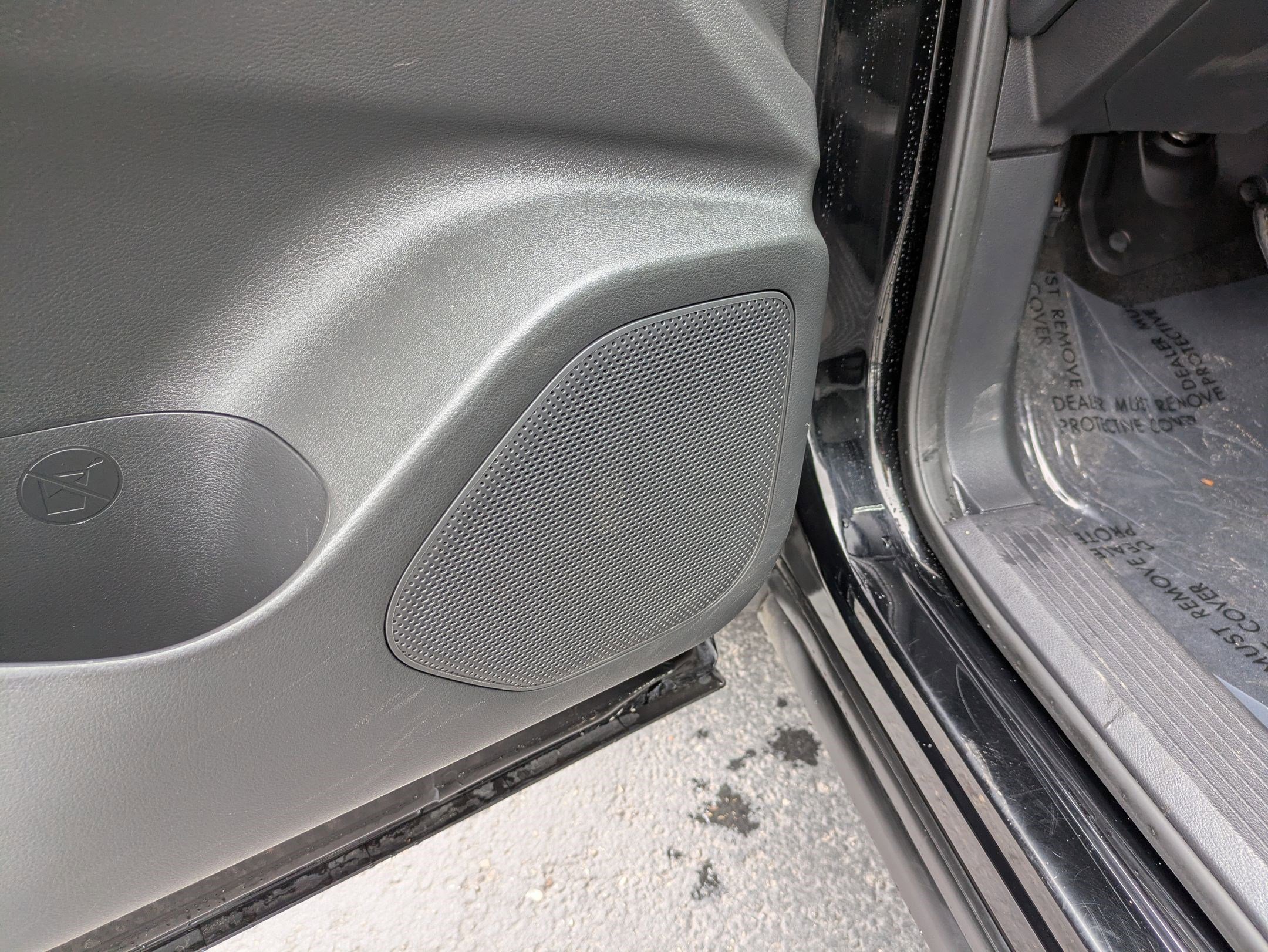 Used 2023 Nissan Rogue S image 13