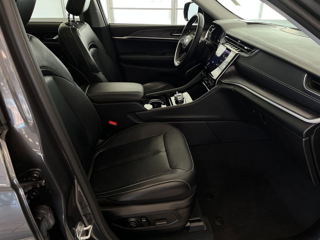 Used 2022 Jeep Grand Cherokee L Limited image 36