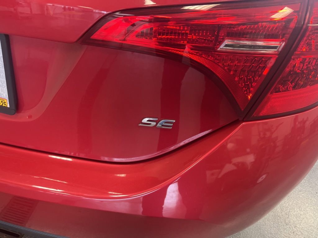 Used 2017 Toyota Corolla SE image 10