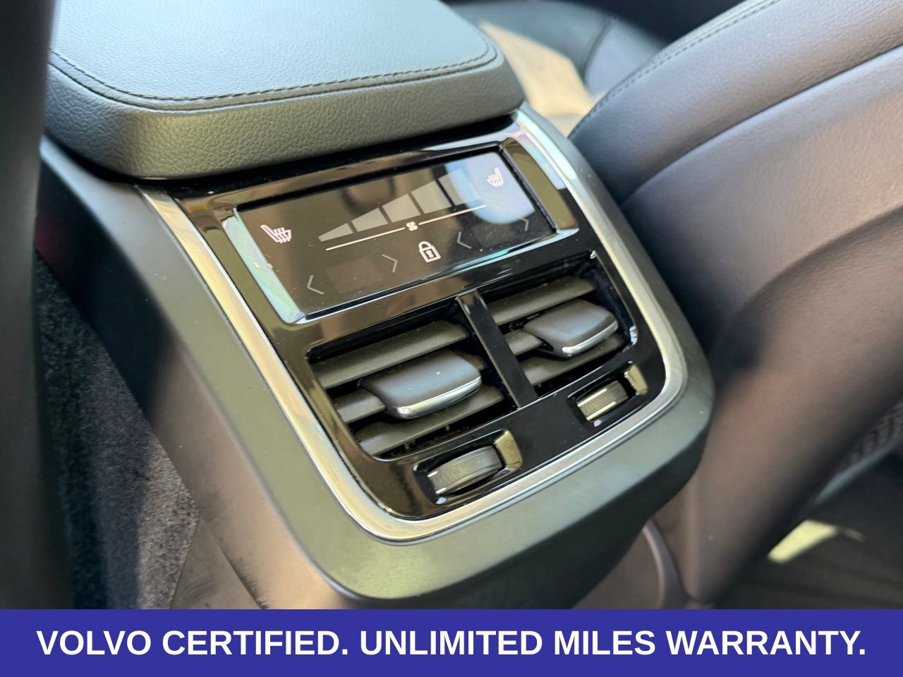 Certified 2023 Volvo XC90 B5 Core w/ Climate Package AWD/4WD image 34