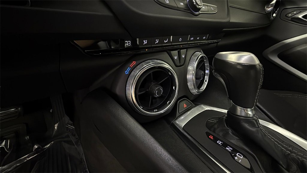 Used 2022 Chevrolet Camaro LT image 21