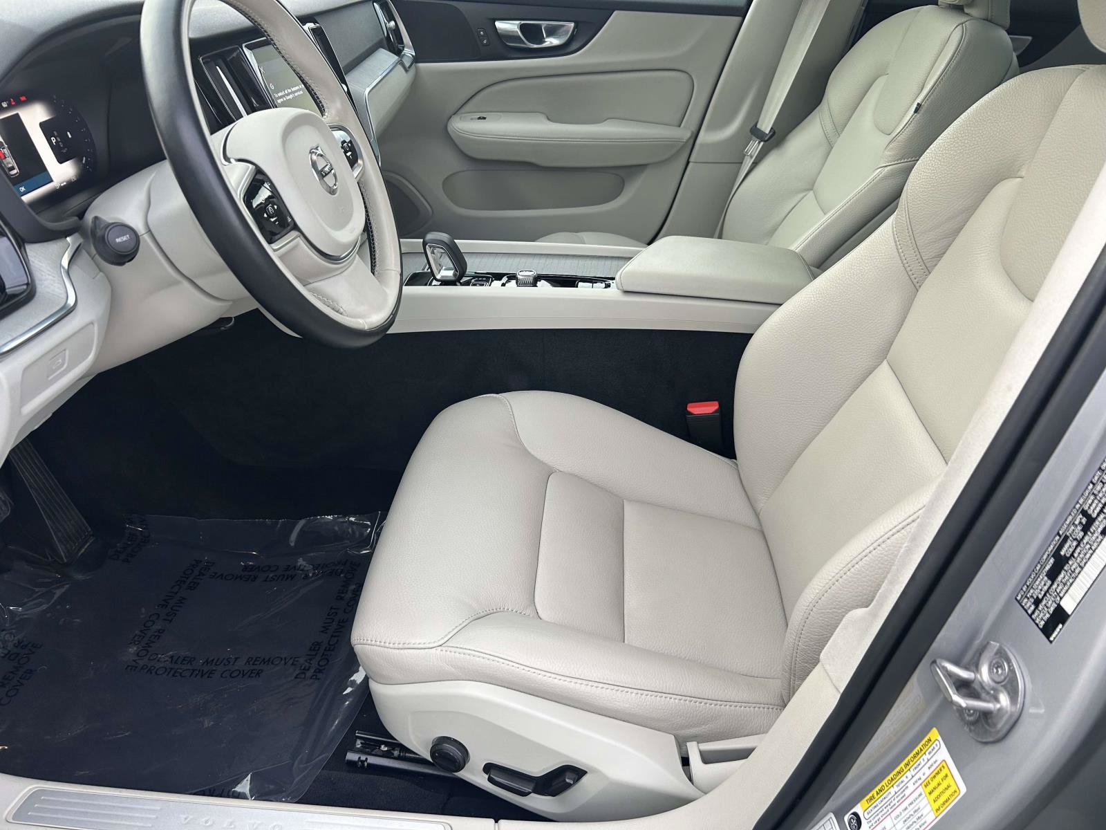 Certified 2025 Volvo V60 B5 Cross Country Plus AWD/4WD image 18