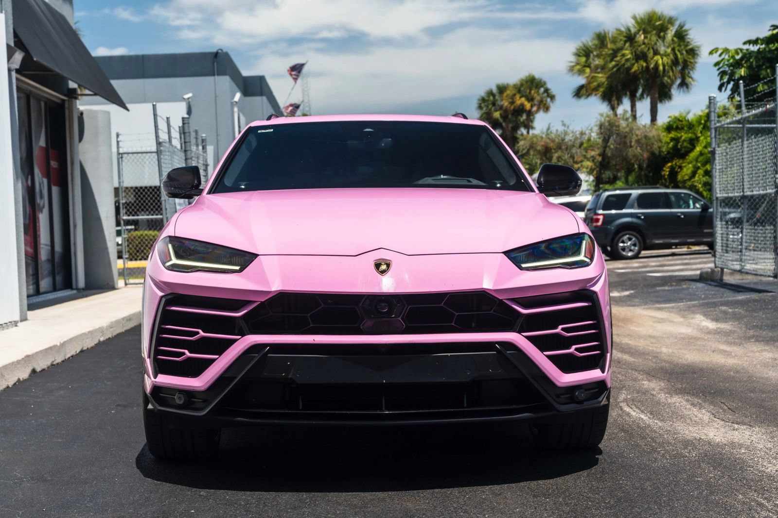 Used 2020 Lamborghini Urus AWD/4WD image 2