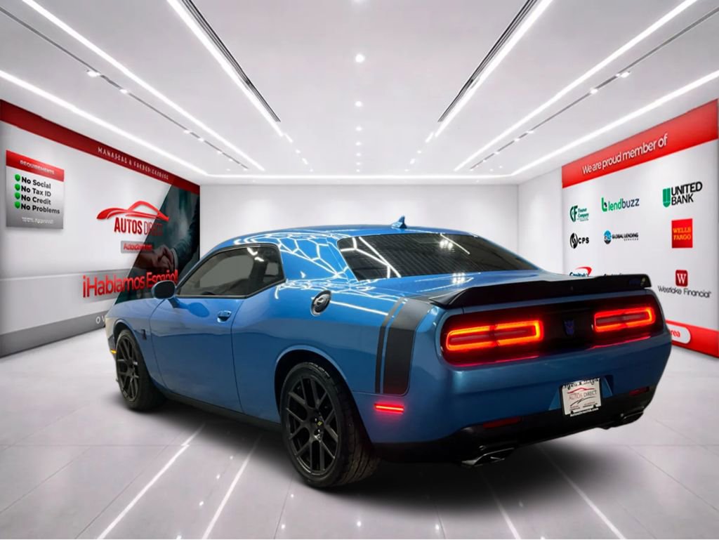 Used 2016 Dodge Challenger R/T Scat Pack w/ Leather Interior Group image 5