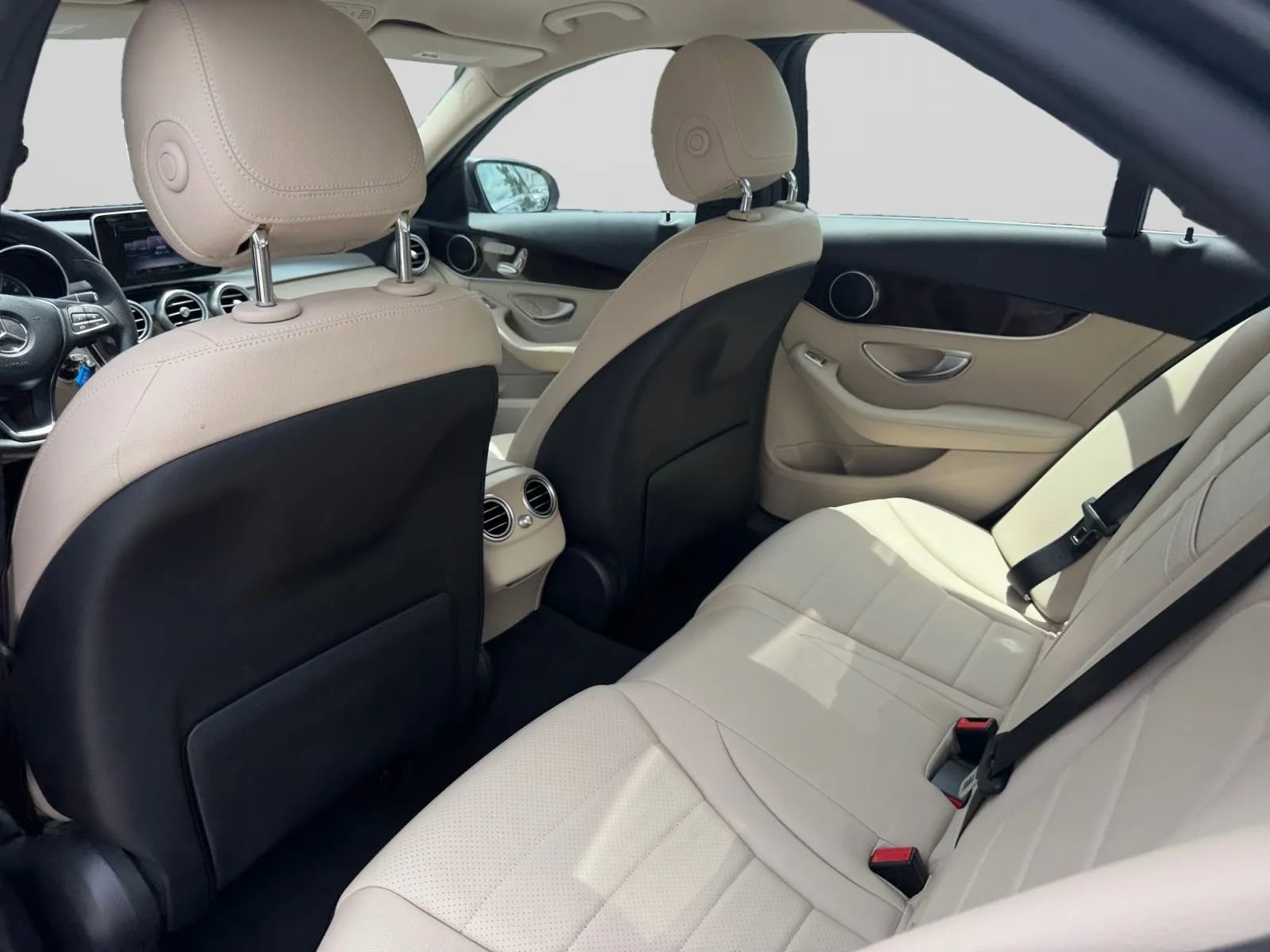 Used 2017 Mercedes-Benz C 300 Sedan image 27