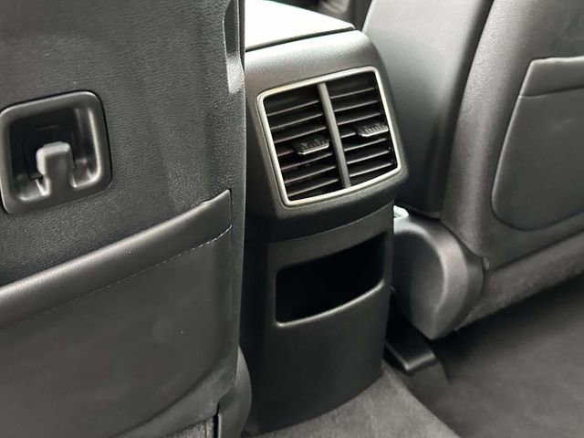 Used 2025 Kia Sportage EX image 18