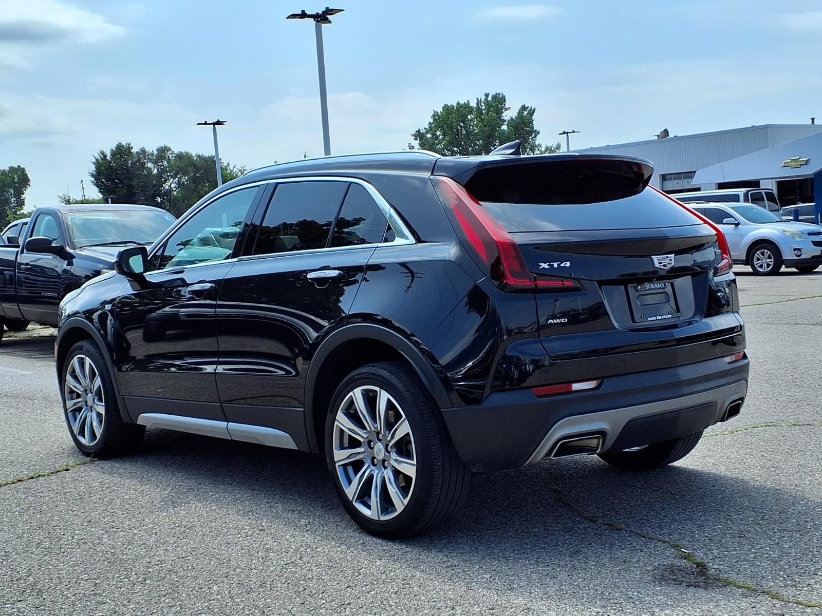 Certified 2023 Cadillac XT4 Premium Luxury w/ Cold Weather Package AWD/4WD image 7