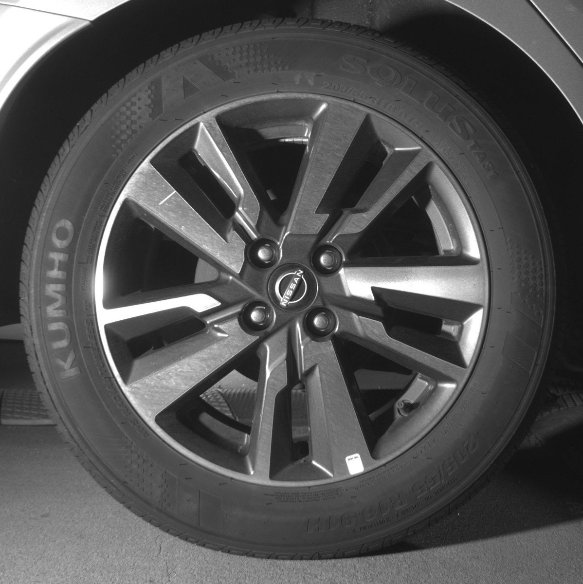 Used 2025 Nissan Versa SV image 15