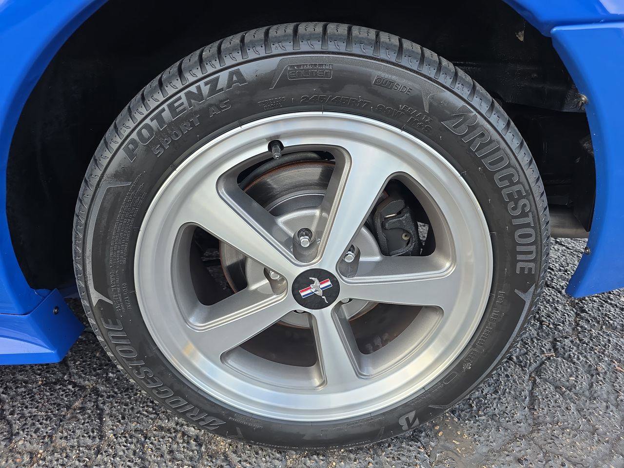 Used 2004 Ford Mustang Mach 1 image 53