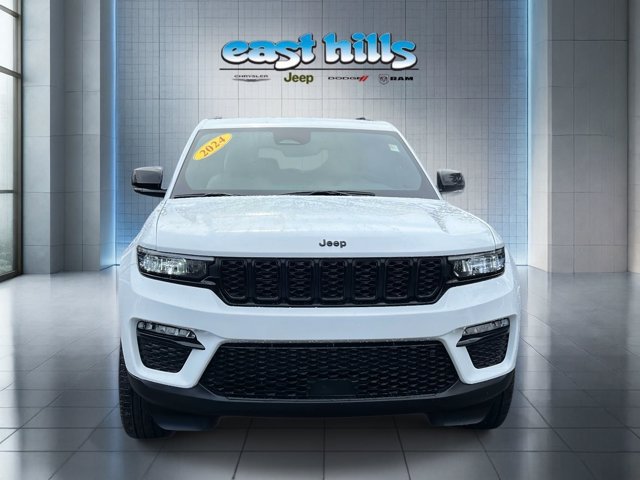 Certified 2024 Jeep Grand Cherokee Limited w/ Black Appearance Package AWD/4WD image 2