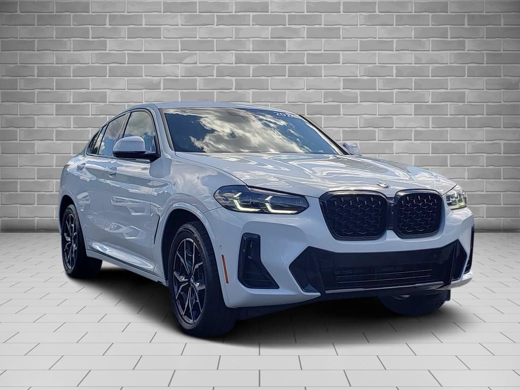 Used 2024 BMW X4 xDrive30i w/ Premium Package AWD/4WD image 3