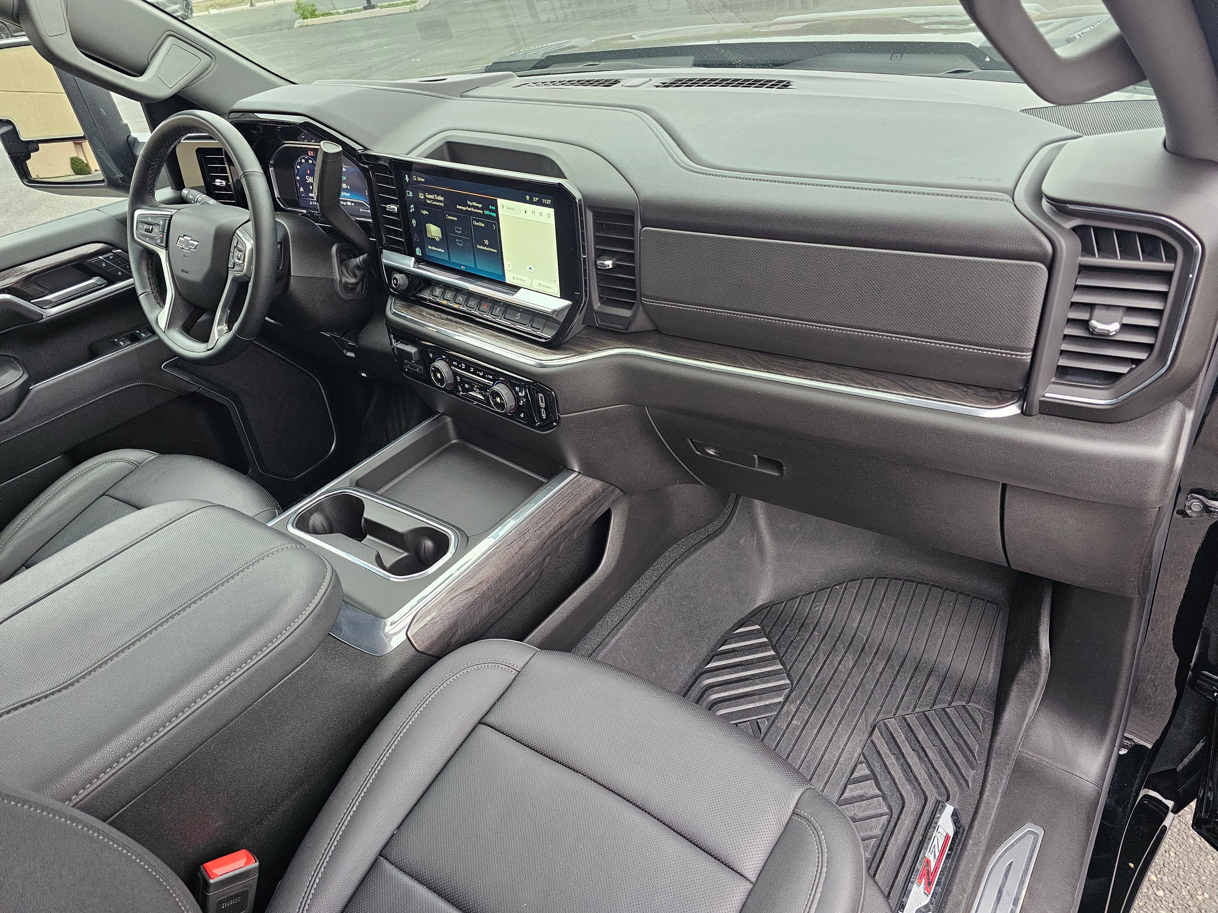 Used 2025 Chevrolet Silverado 3500 LTZ image 16