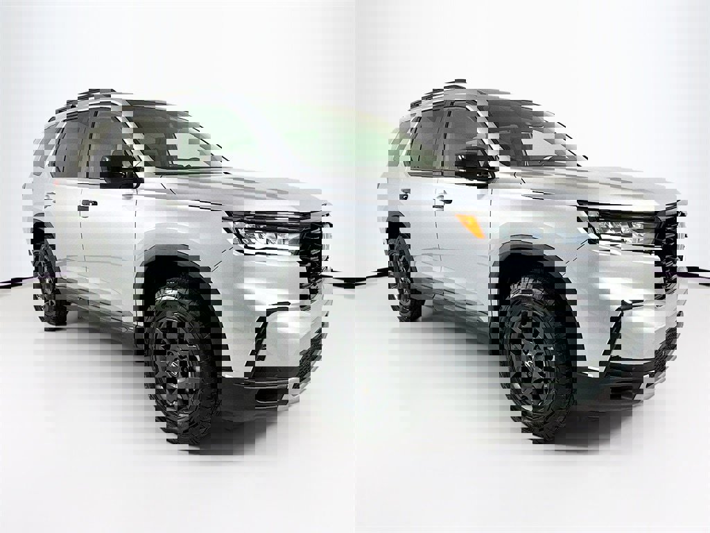 New 2025 Honda Pilot TrailSport image 2