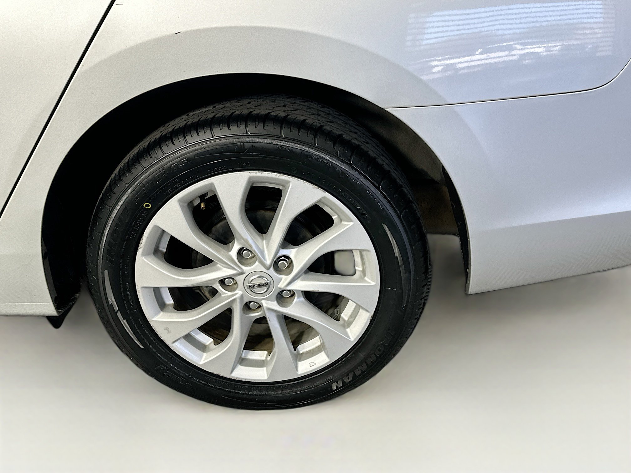 Used 2019 Nissan Sentra SV FWD image 11