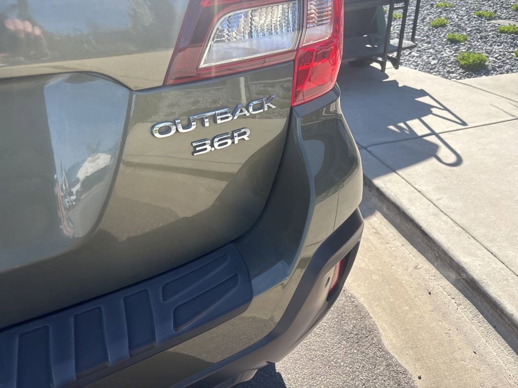 Used 2018 Subaru Outback 3.6R Limited image 4