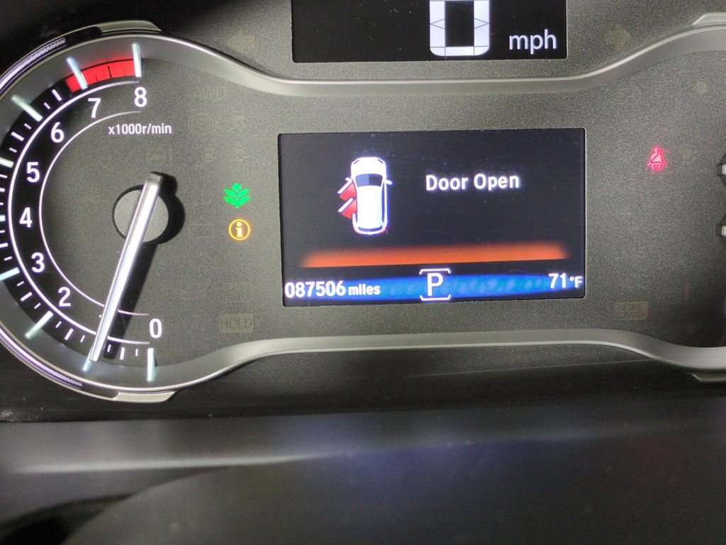 Used 2017 Honda Pilot Touring image 16