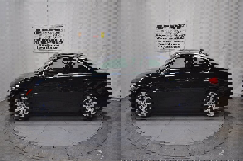 Used 2009 BMW 335i xDrive Coupe image 1