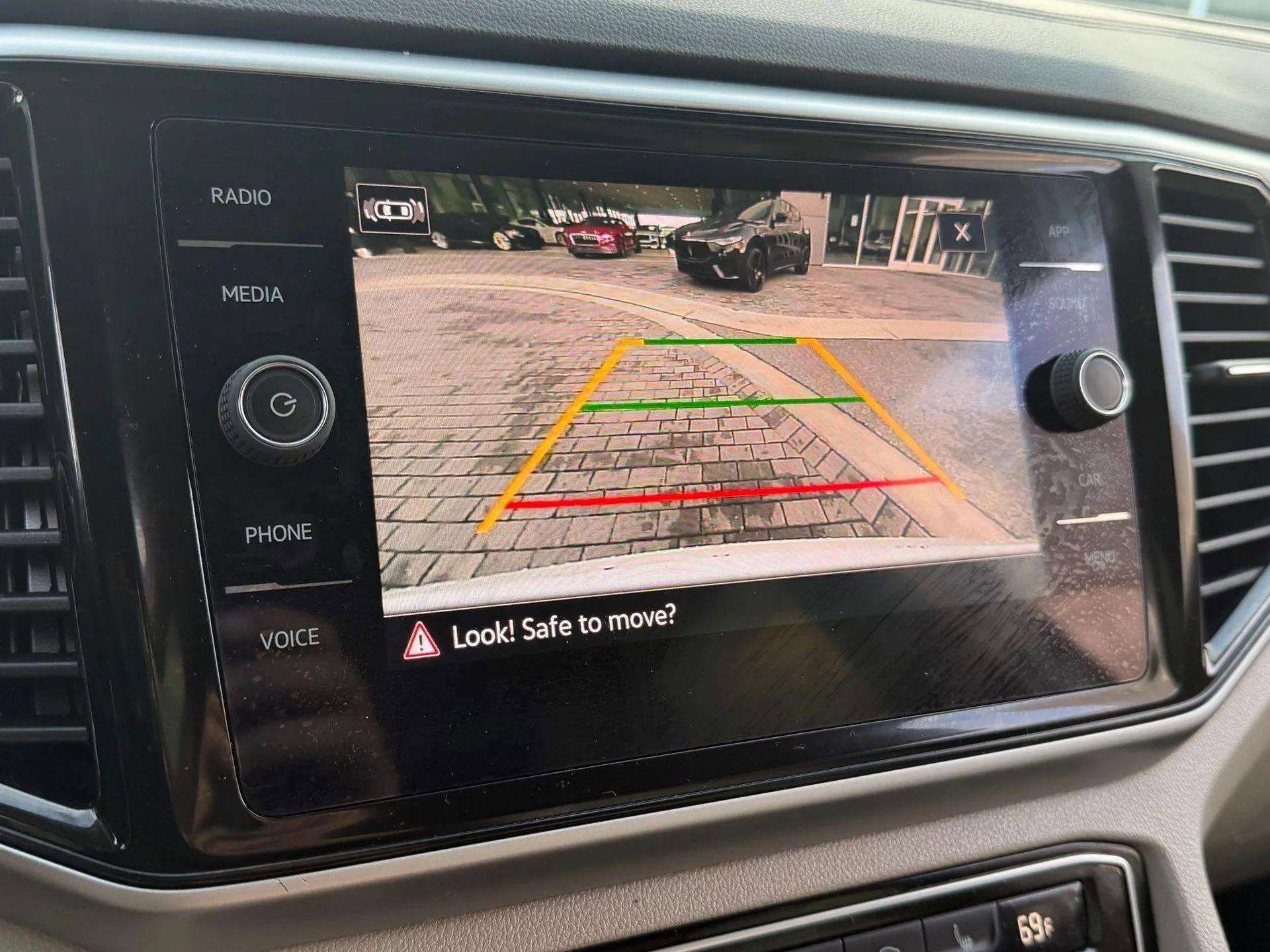 Used 2022 Volkswagen Atlas SE image 43