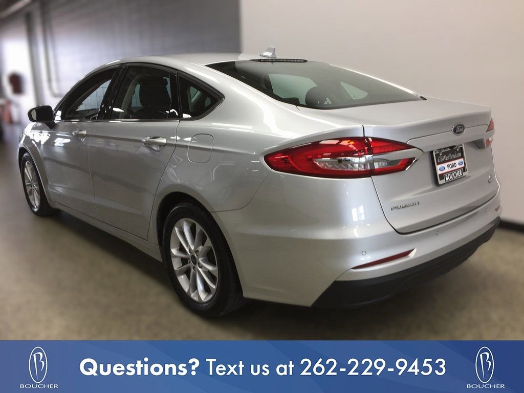 Certified 2019 Ford Fusion SE image 4