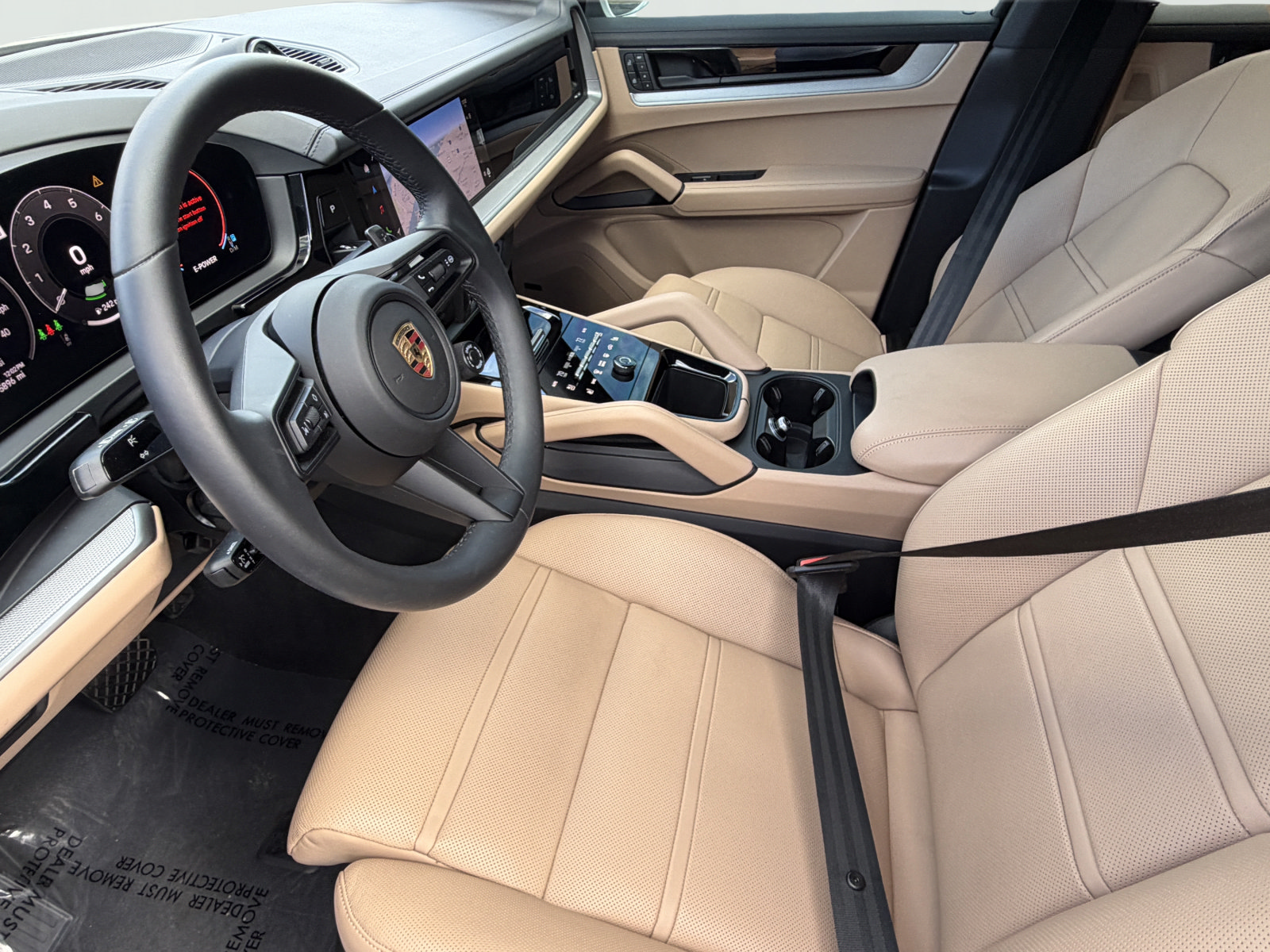 Certified 2025 Porsche Cayenne E-Hybrid Coupe AWD/4WD image 4