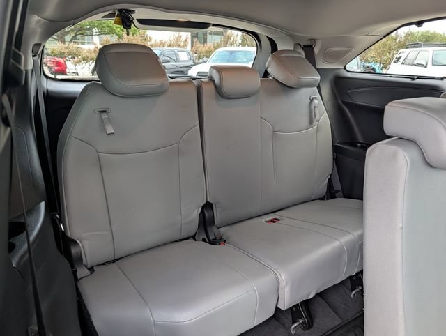 Certified 2026 Toyota Sienna XLE FWD image 29