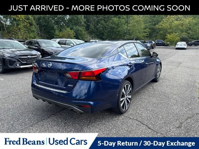 Certified 2019 Nissan Altima 2.5 SR w/ SR Premium Package AWD/4WD image 9