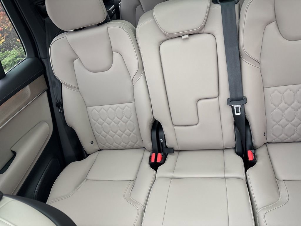 New 2026 Volvo XC90 B6 Plus w/ Protection Package Premier image 35
