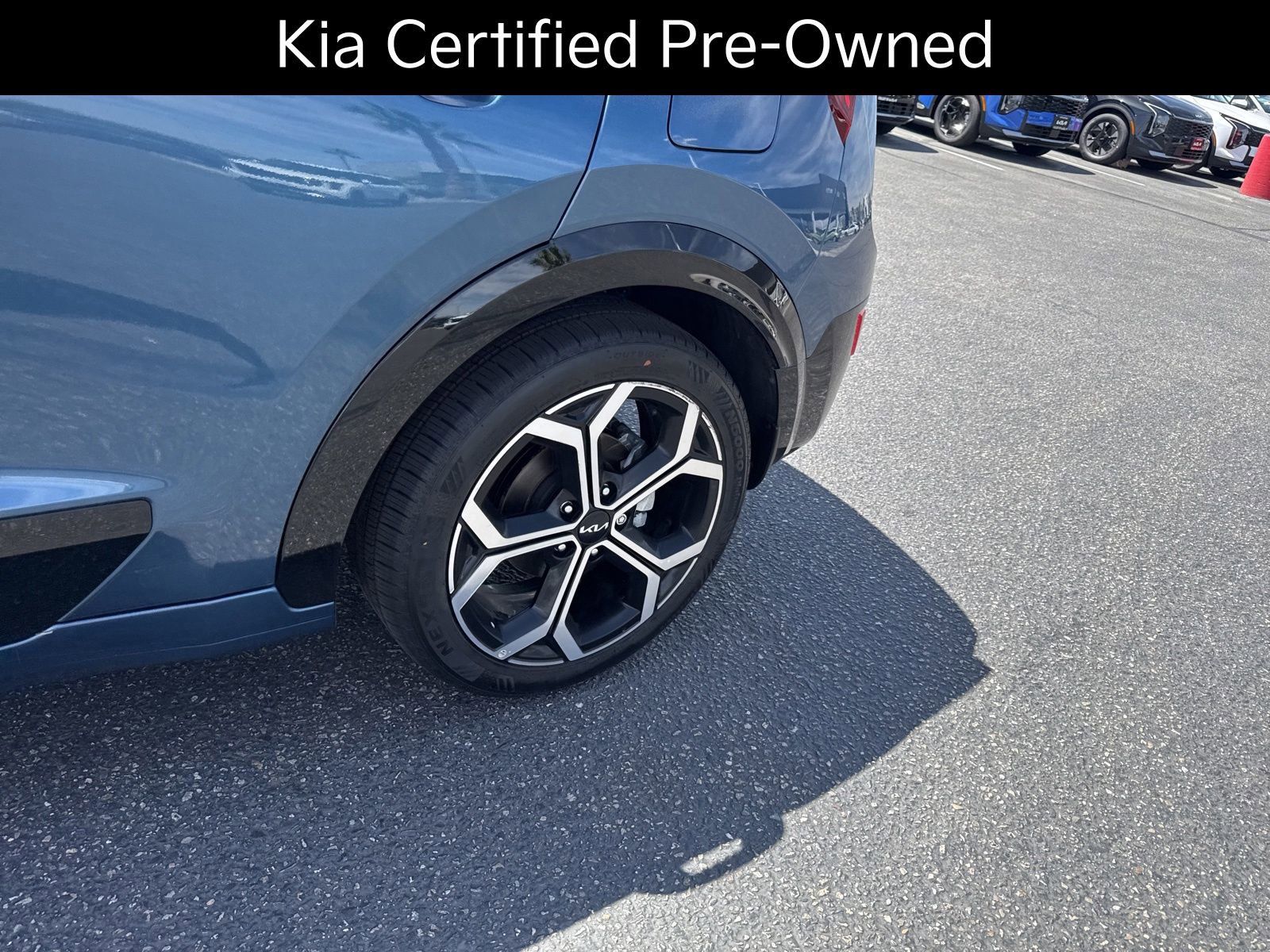 Certified 2023 Kia Niro EX Touring FWD image 13