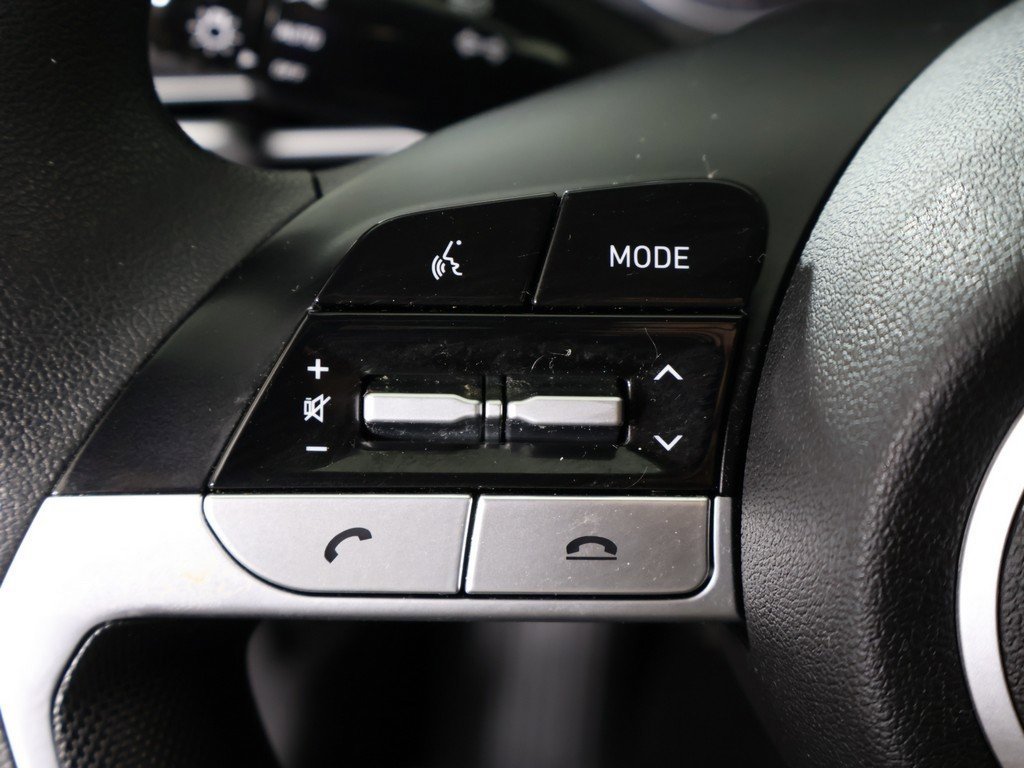 Used 2021 Hyundai Elantra SE image 38