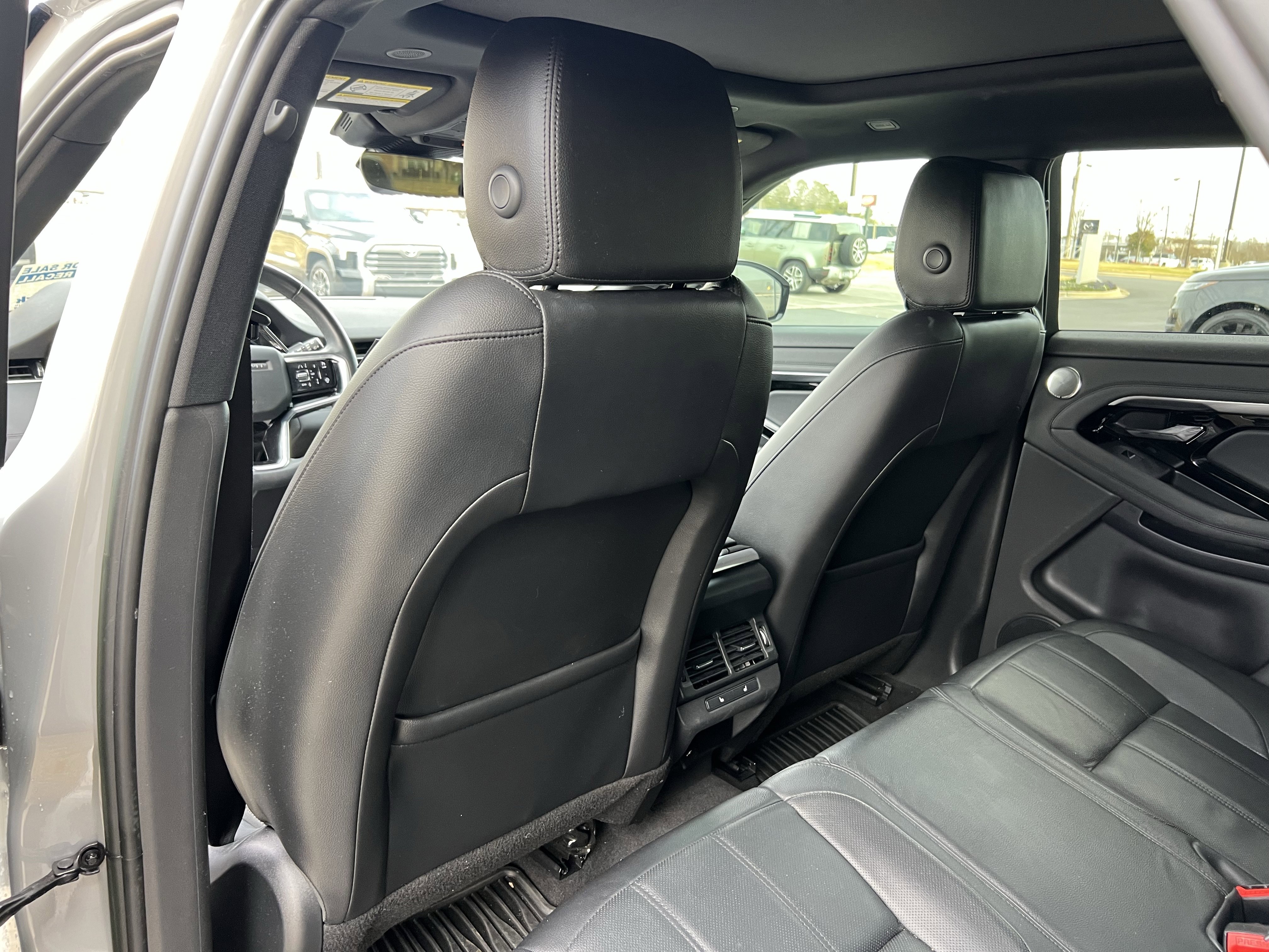 Certified 2023 Land Rover Range Rover Evoque SE image 31