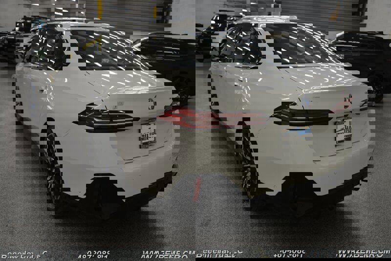 Used 2024 BMW i5 M60 w/ Premium Package image 11