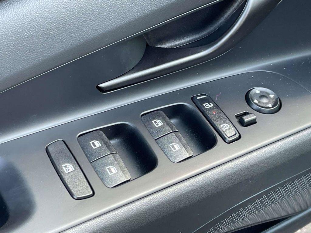 New 2026 Hyundai Elantra SEL Sport FWD image 41