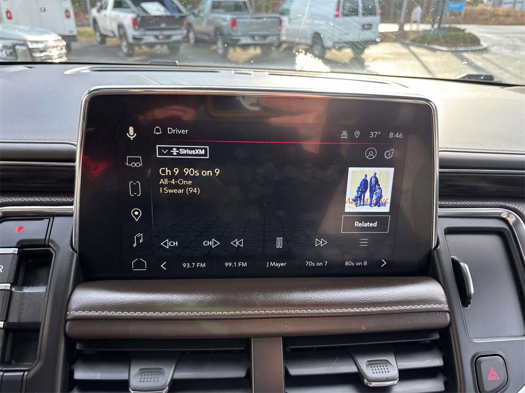 Used 2023 GMC Yukon XL SLT w/ SLT Luxury Package image 29