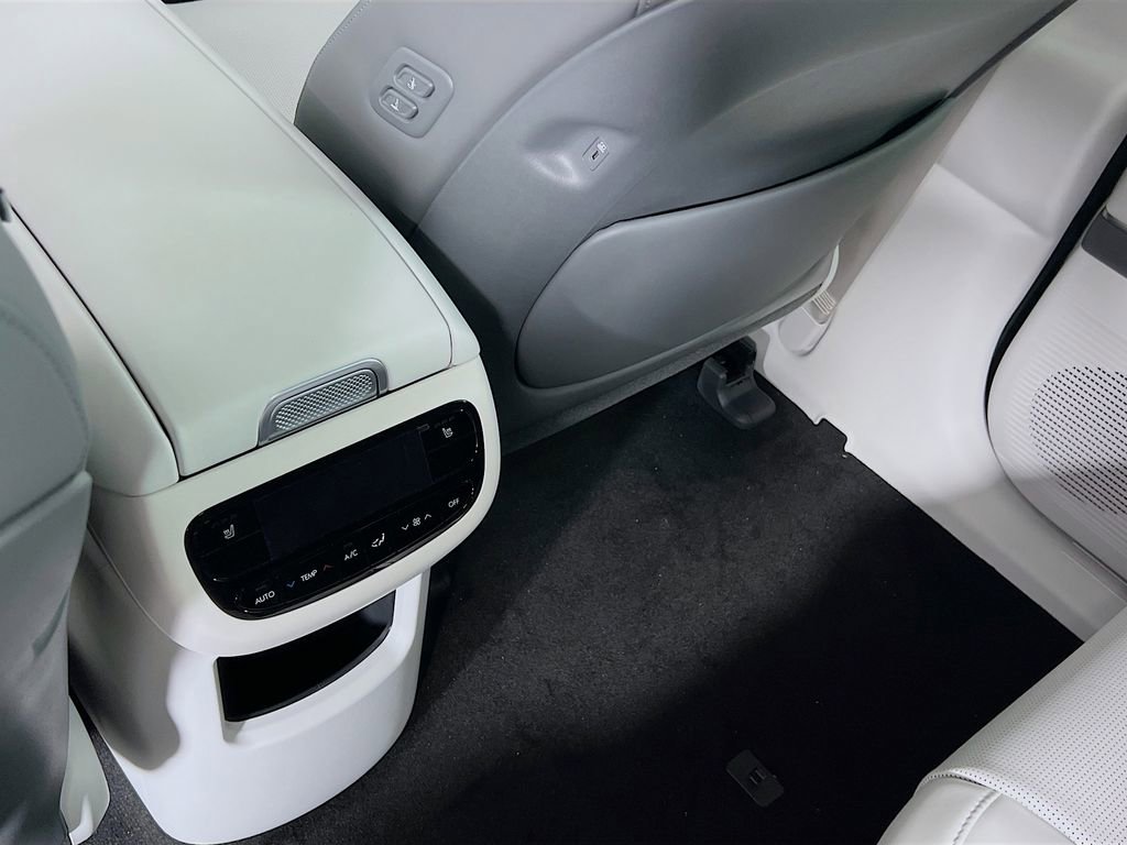 New 2026 Hyundai Ioniq 9 SEL image 26