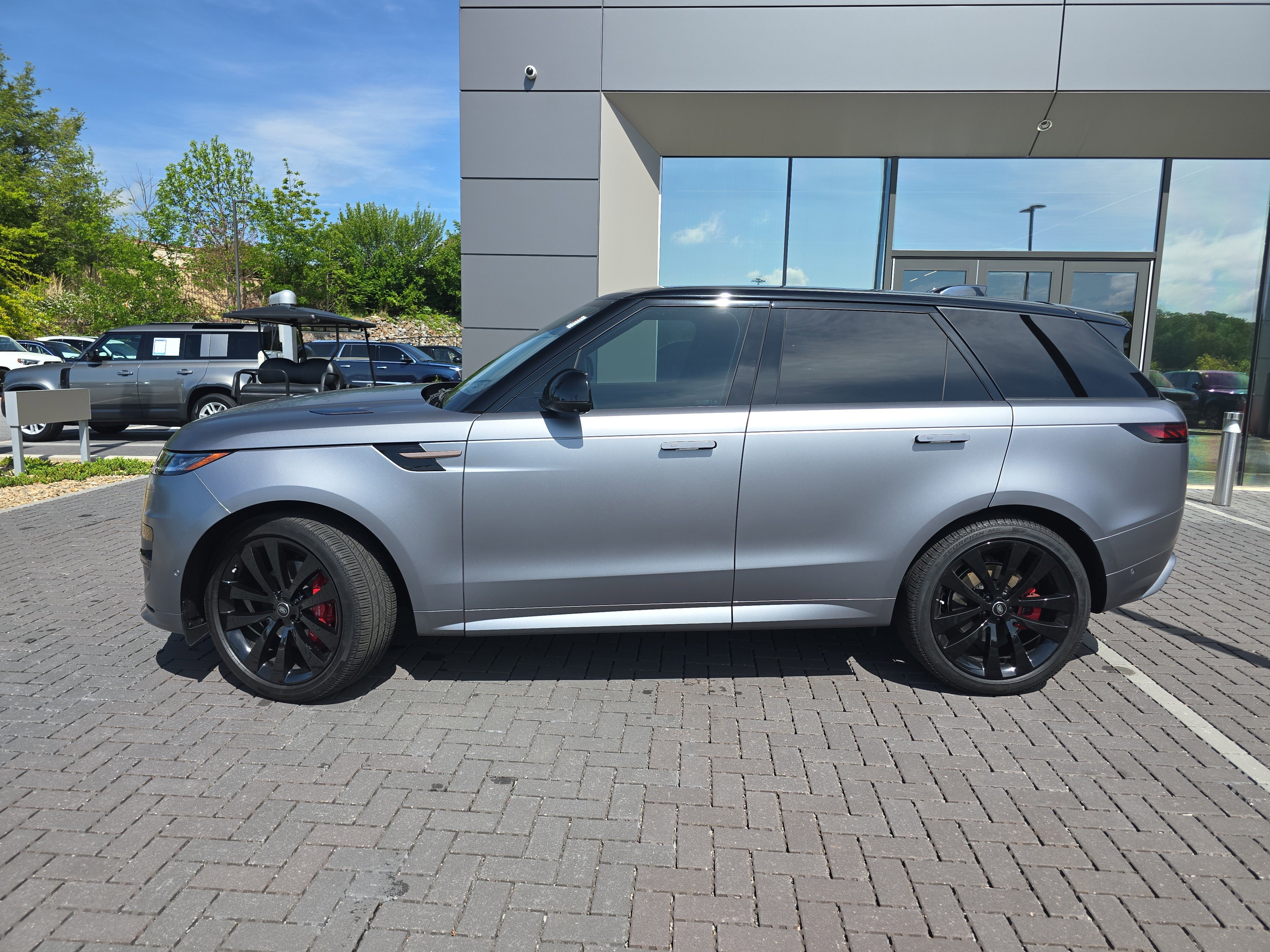 Certified 2025 Land Rover Range Rover Sport Dynamic SE AWD/4WD image 8