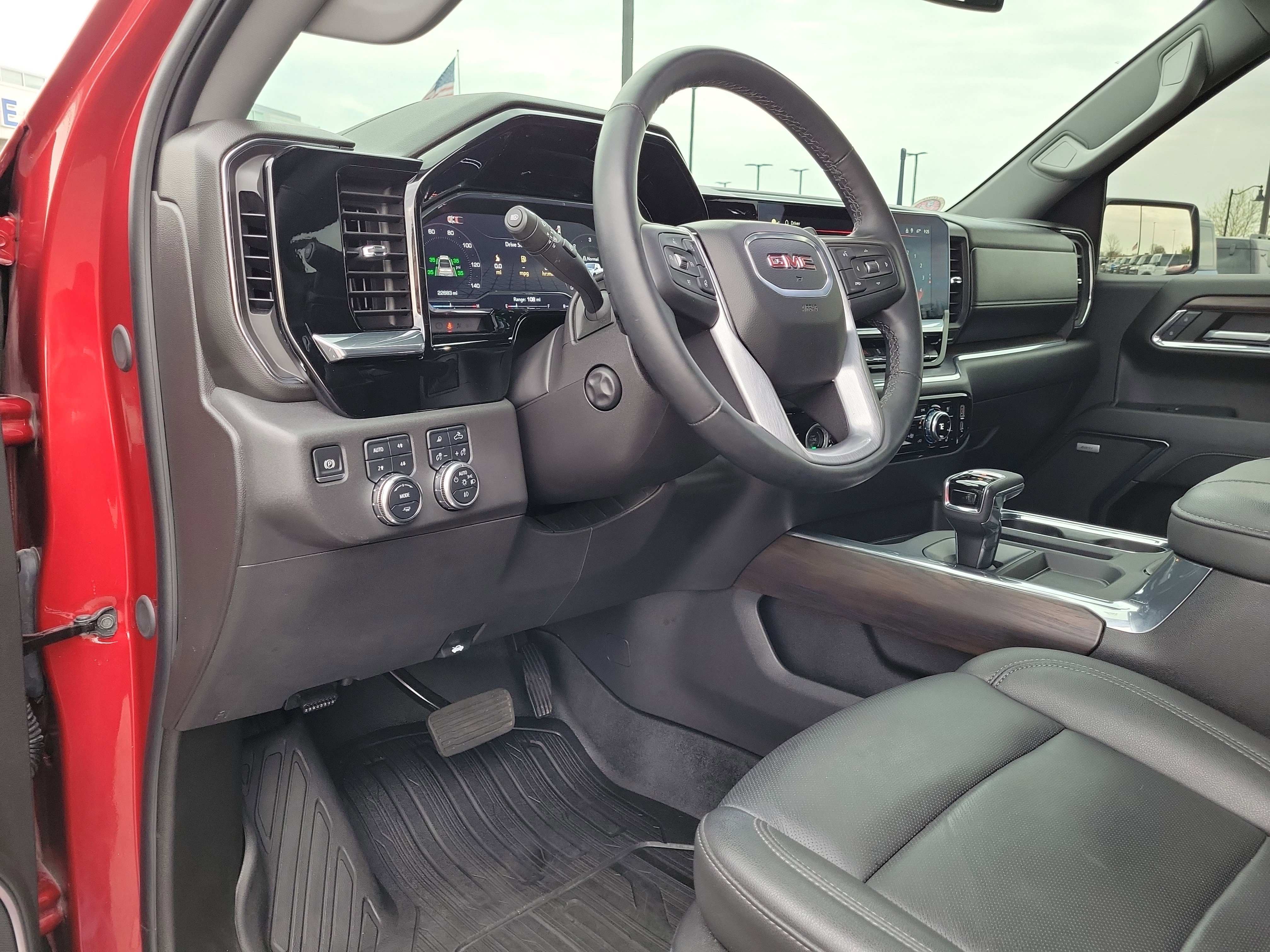 Used 2024 GMC Sierra 1500 SLT w/ SLT Premium Package image 21