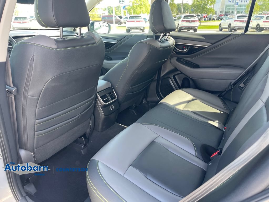 Used 2025 Subaru Outback Onyx Edition AWD/4WD image 26