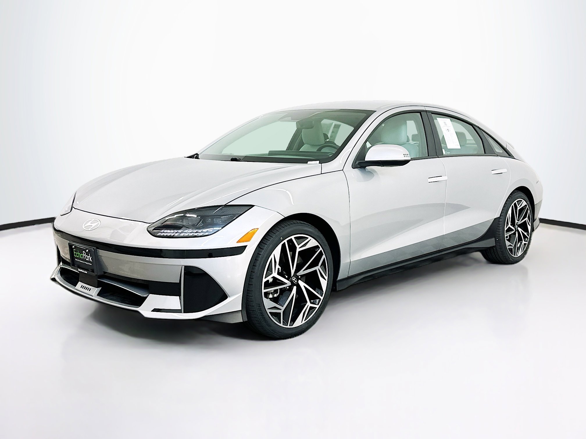 Used 2023 Hyundai Ioniq 6 SEL w/ Cargo Package AWD/4WD image 3