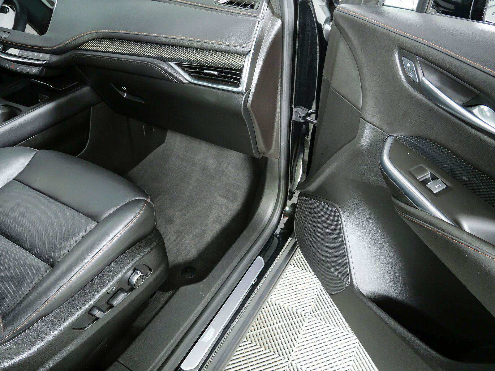 Used 2021 Cadillac XT4 Sport FWD image 25