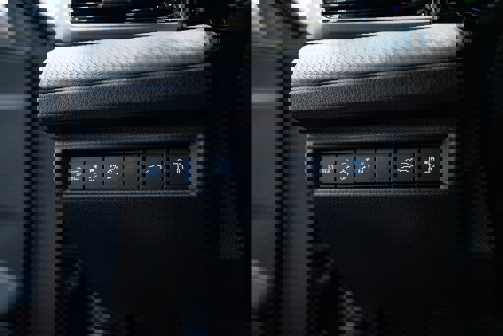 Certified 2025 Toyota Camry SE w/ Convenience Package image 21