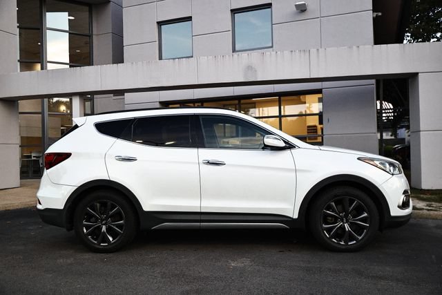 Used 2017 Hyundai Santa Fe Sport FWD image 4