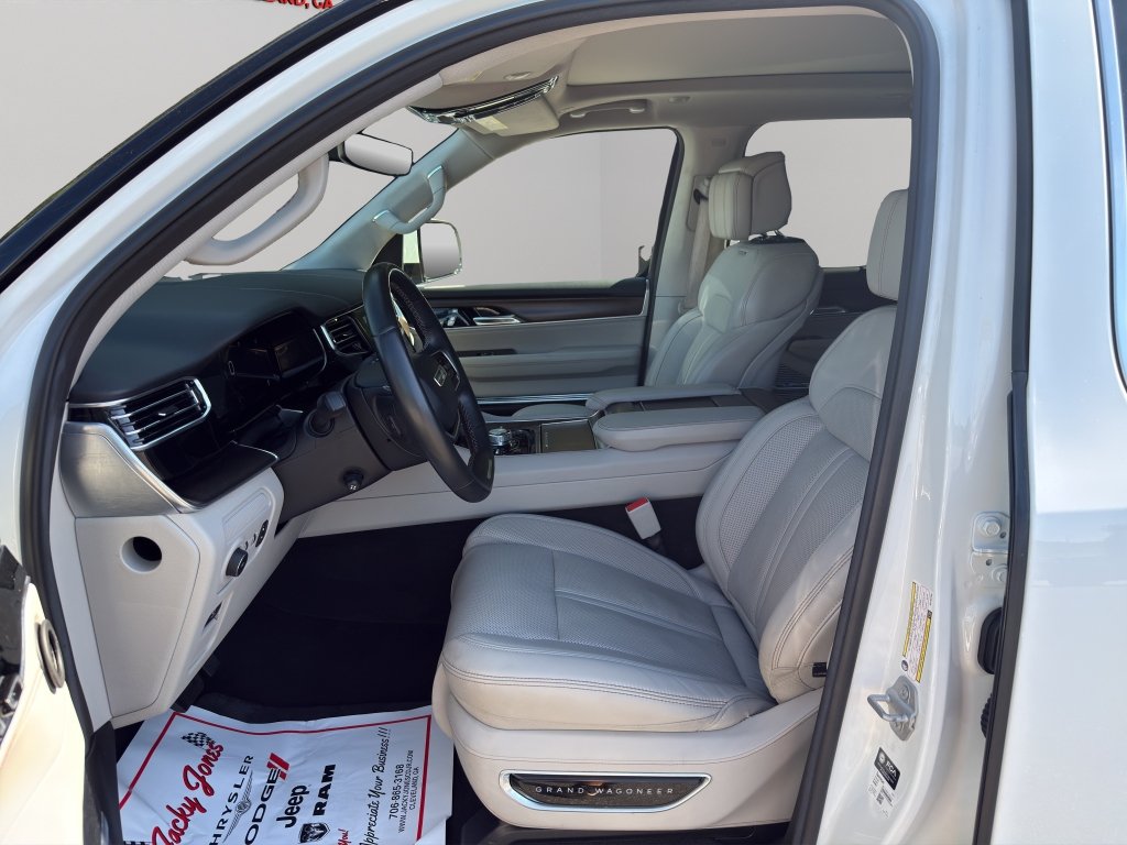 Used 2022 Jeep Grand Wagoneer Series I AWD/4WD image 3