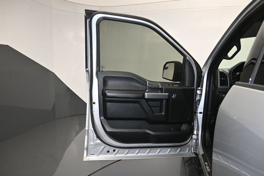 Used 2019 Ford F150 XLT w/ Equipment Group 302A Luxury AWD/4WD image 10