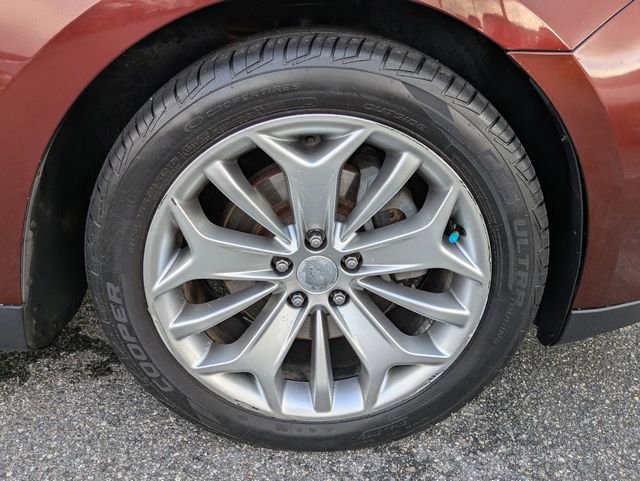 Used 2015 Ford Taurus Limited image 11