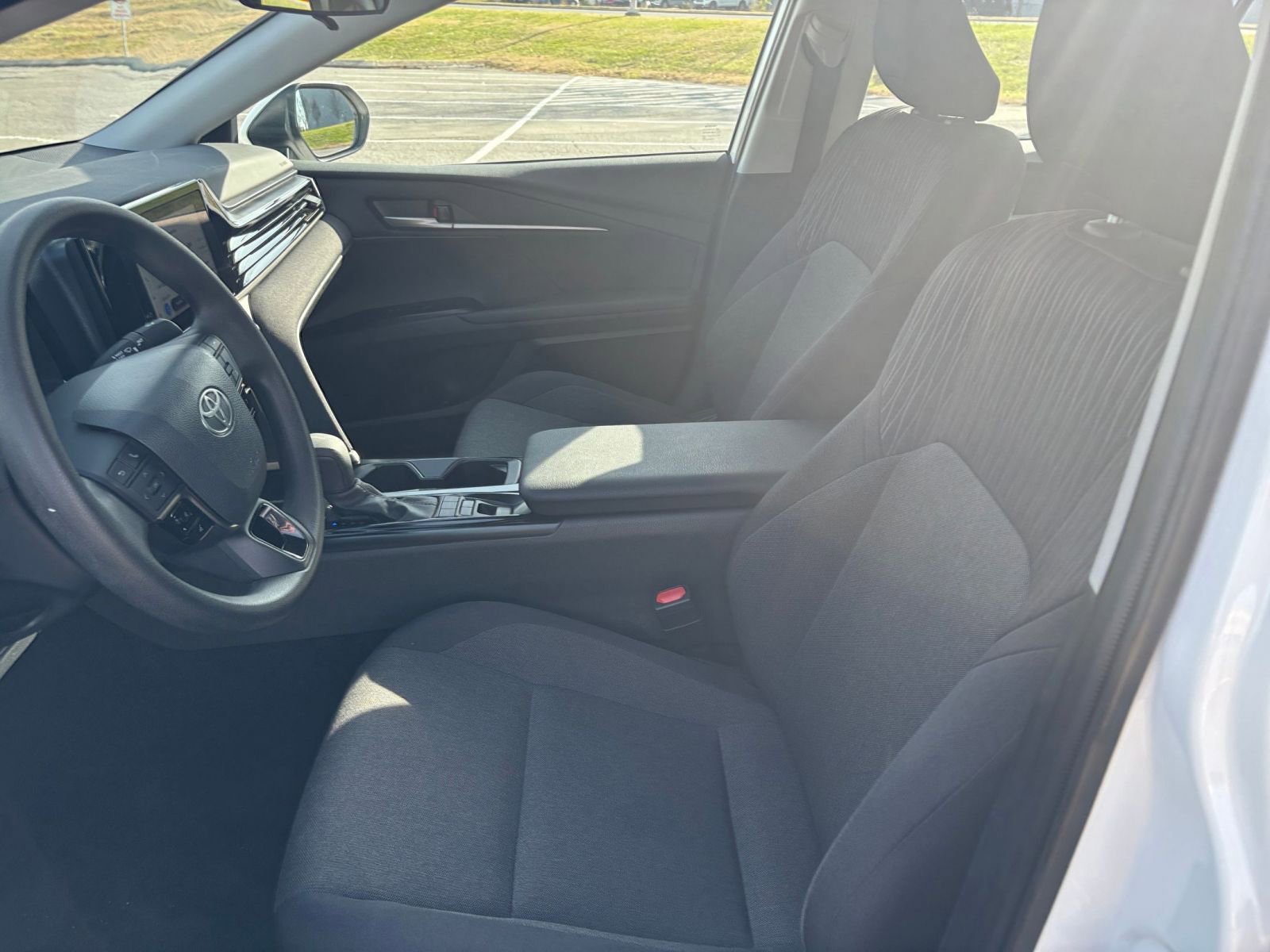 Used 2025 Toyota Camry LE image 25