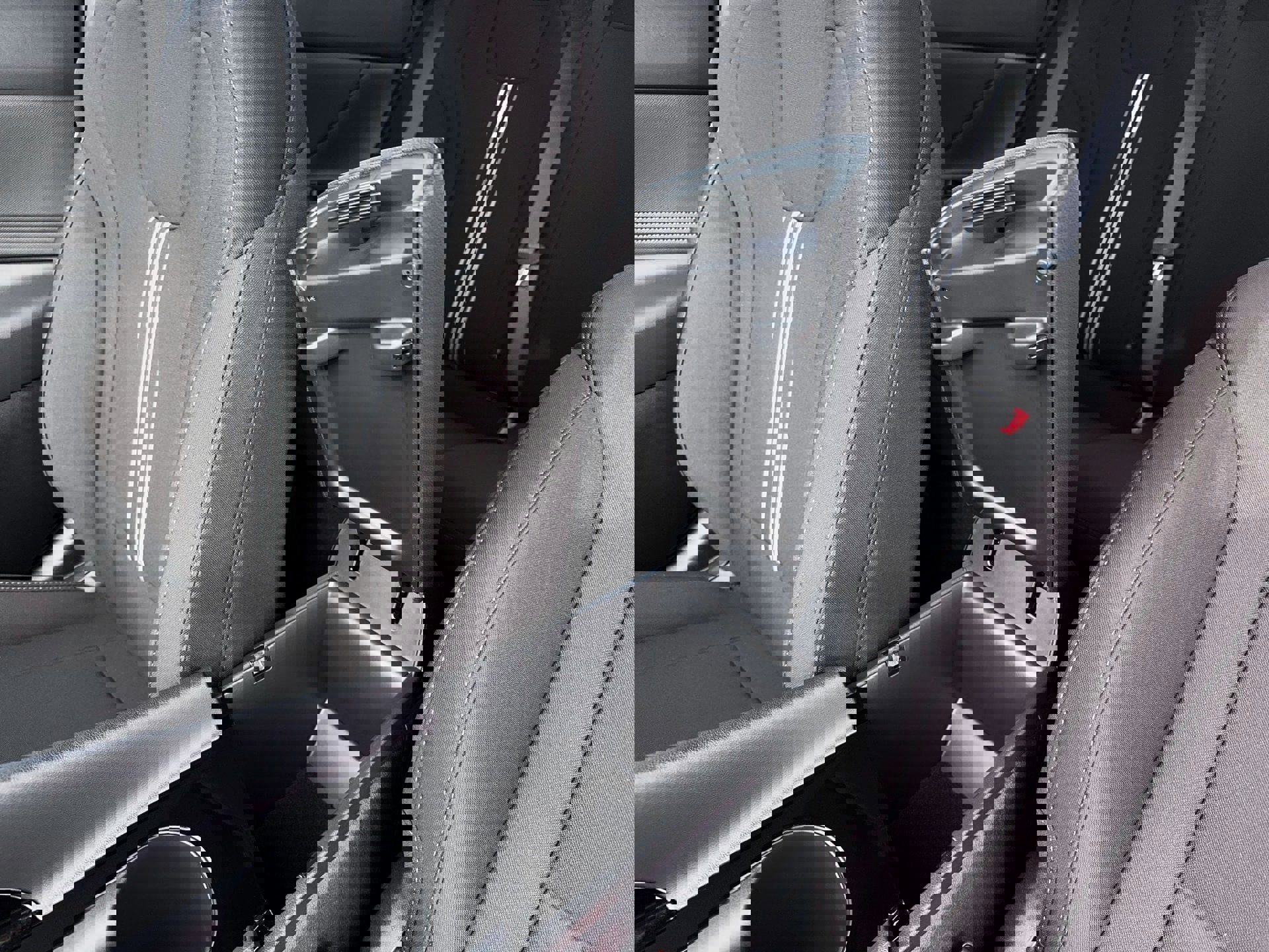 New 2026 Hyundai Elantra Sport image 18