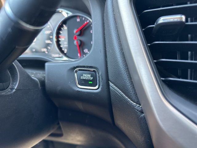 Used 2019 GMC Acadia Denali w/ Technology Package FWD image 40