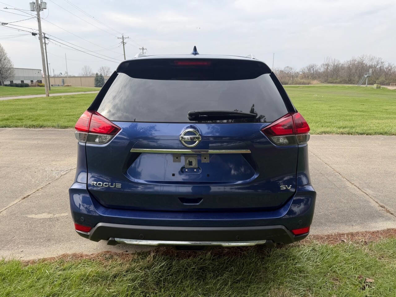 Used 2020 Nissan Rogue SV image 5