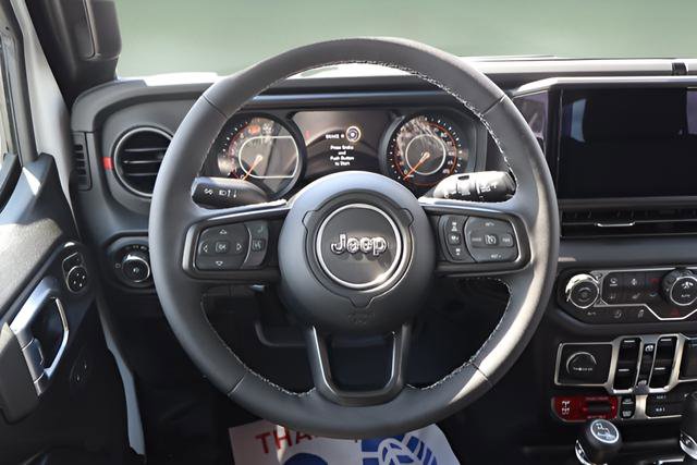 New 2026 Jeep Wrangler Unlimited Rubicon AWD/4WD image 13