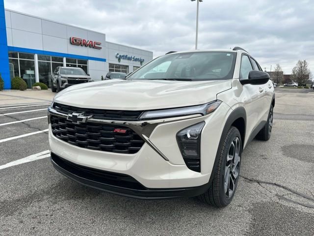 New 2026 Chevrolet Trax RS w/ Driver Confidence Package FWD image 2